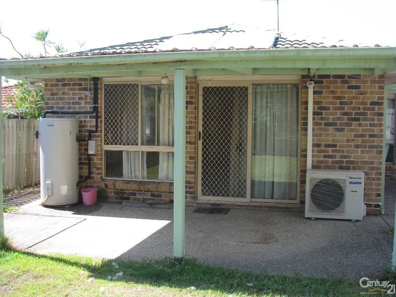 37 Madgwick Street, Wynnum QLD 4178