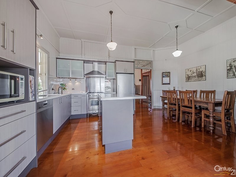 85 Stradbroke Avenue, Wynnum QLD 4178