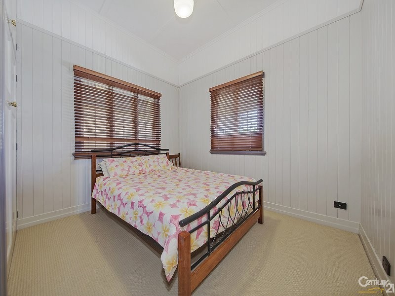 85 Stradbroke Avenue, Wynnum QLD 4178