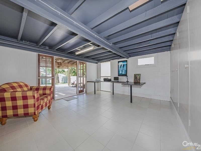 85 Stradbroke Avenue, Wynnum QLD 4178