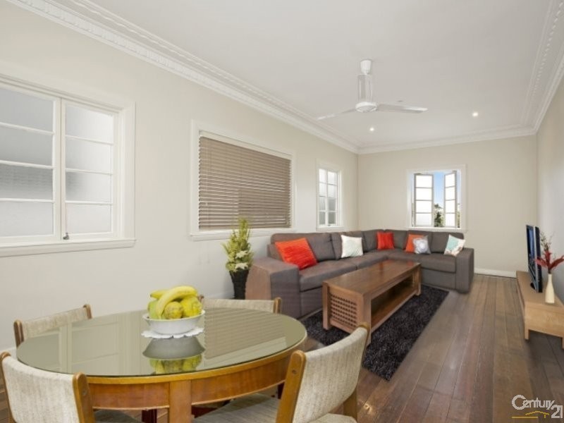 17 Warra Street, Wynnum QLD 4178
