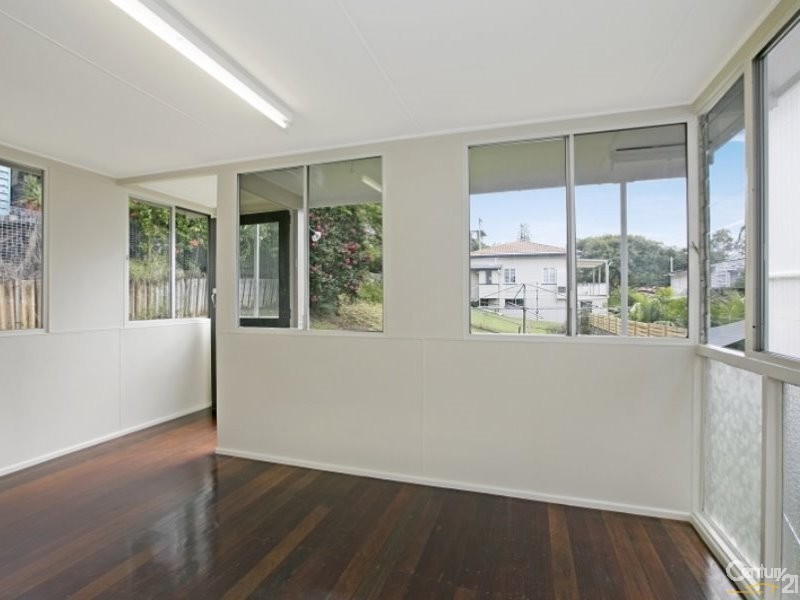 17 Warra Street, Wynnum QLD 4178