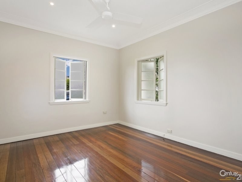 17 Warra Street, Wynnum QLD 4178