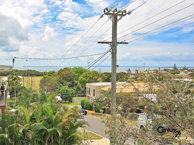 17 Warra Street, Wynnum QLD 4178