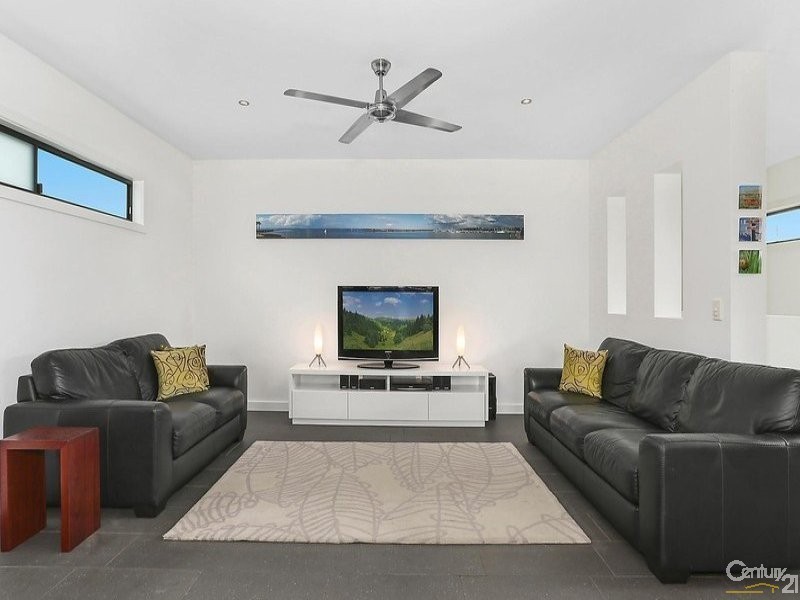 100 Sibley Road, Wynnum West QLD 4178