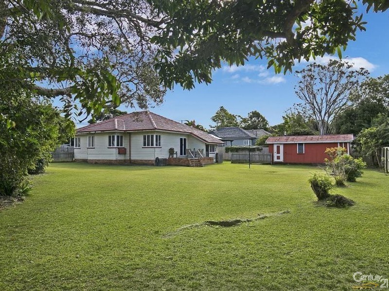 182 Whites Road, Lota QLD 4179