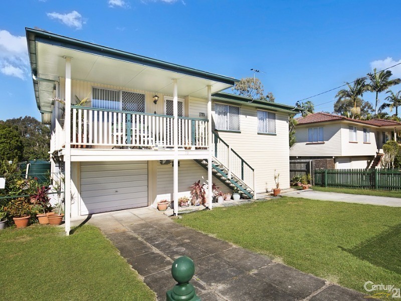 73 Malabar Street, Wynnum West QLD 4178