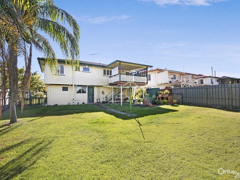73 Malabar Street, Wynnum West QLD 4178
