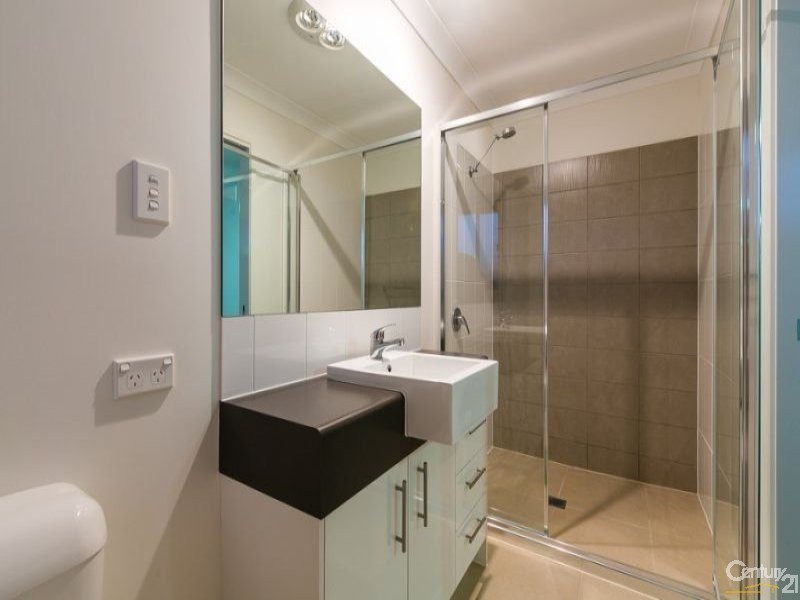 11 Coralie Avenue, Wynnum West QLD 4178