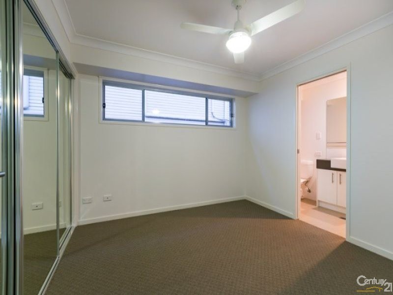 11 Coralie Avenue, Wynnum West QLD 4178