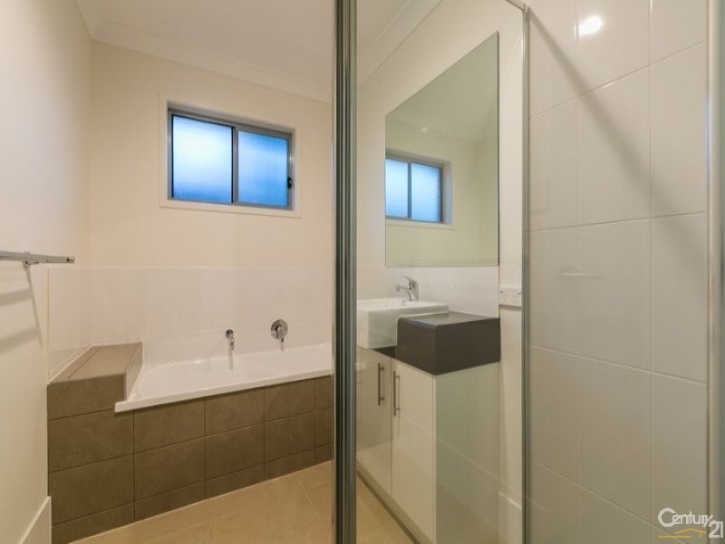 11 Coralie Avenue, Wynnum West QLD 4178
