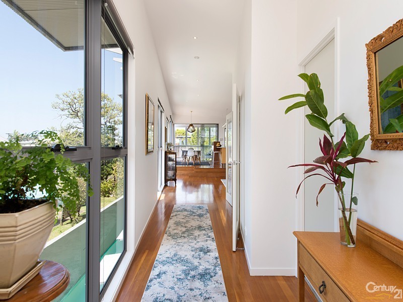 20 Clara Street, Wynnum QLD 4178