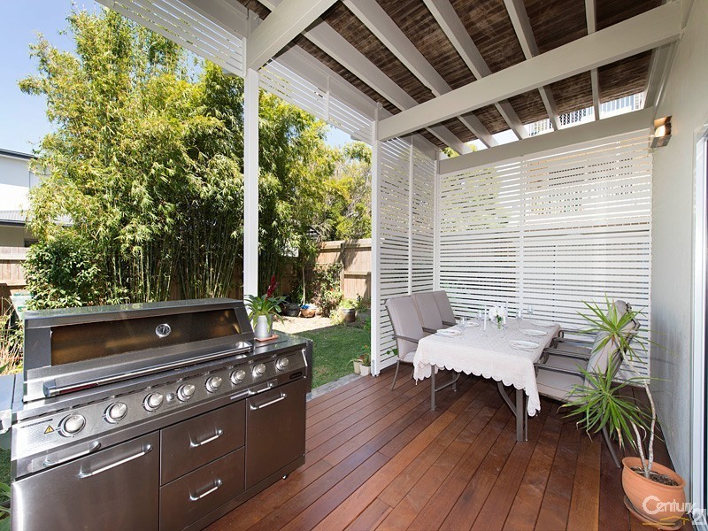 20 Clara Street, Wynnum QLD 4178