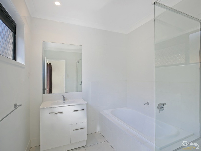 146 Cameron parade, Wynnum QLD 4178