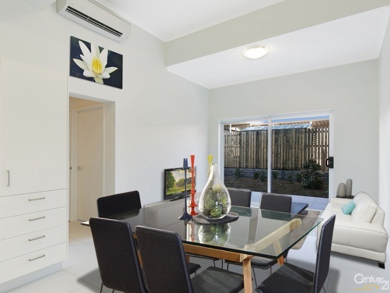 34 Emsworth Street, Wynnum QLD 4178