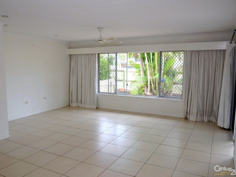 8 Joffre Street, Wynnum QLD 4178