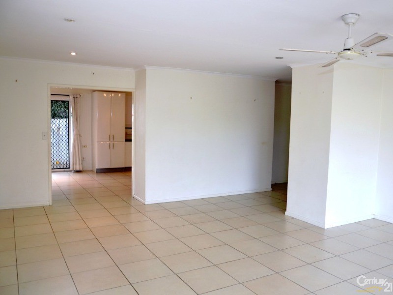 8 Joffre Street, Wynnum QLD 4178