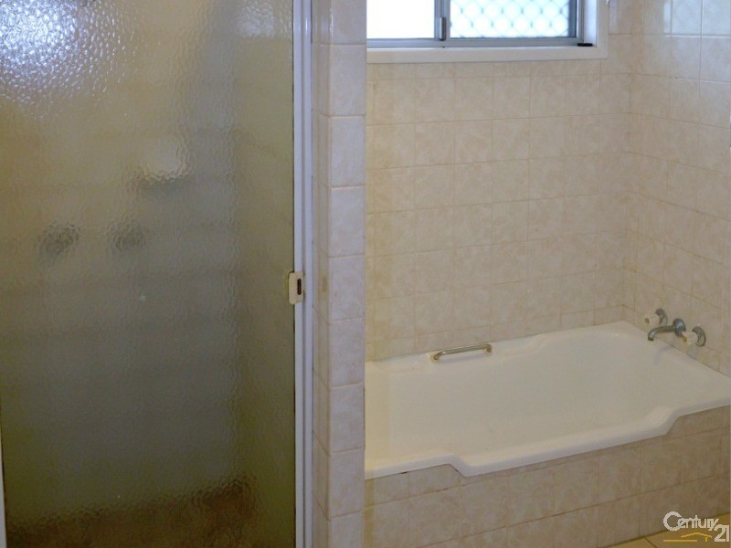 8 Joffre Street, Wynnum QLD 4178