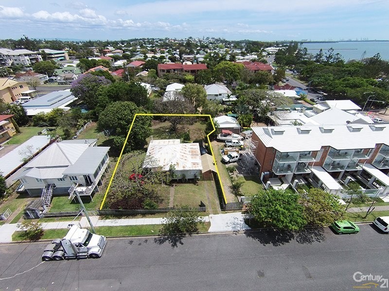 11 Edith Street, Wynnum QLD 4178