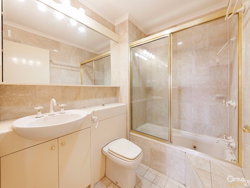11/65 Waterloo Esplanade, Wynnum QLD 4178
