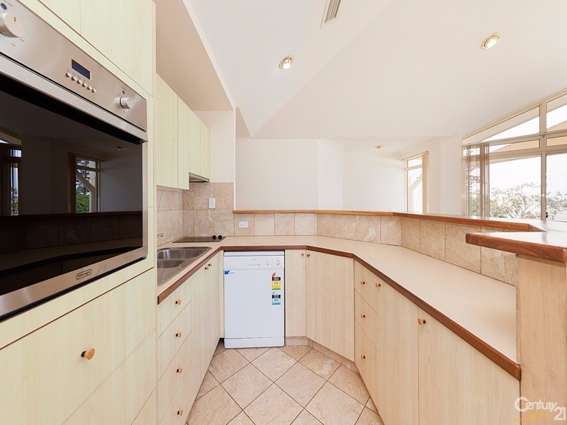 11/65 Waterloo Esplanade, Wynnum QLD 4178