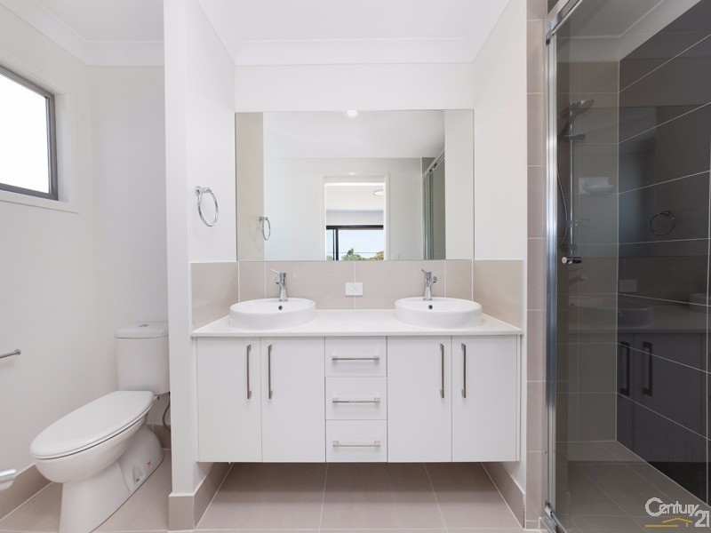 69 Kamarin Street, Manly West QLD 4179