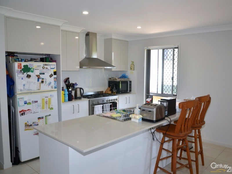 9 Bulgin Avenue, Wynnum West QLD 4178