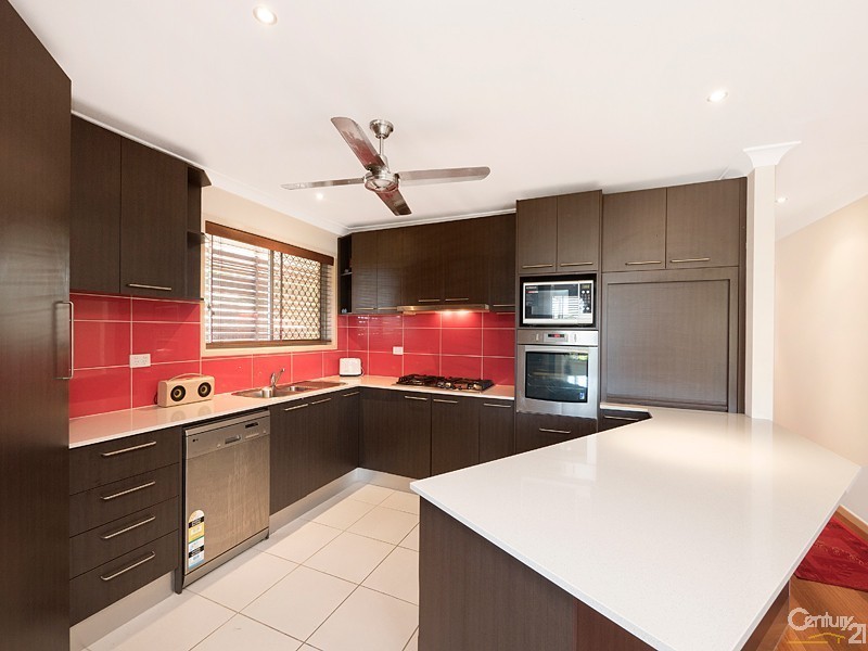 35 Bernays Road, Wynnum West QLD 4178