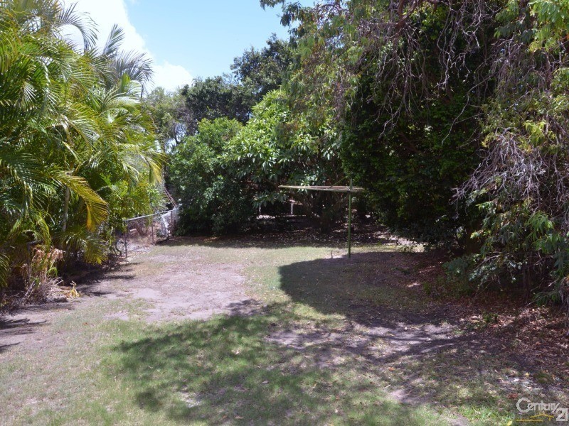 99 Pine Street, Wynnum QLD 4178