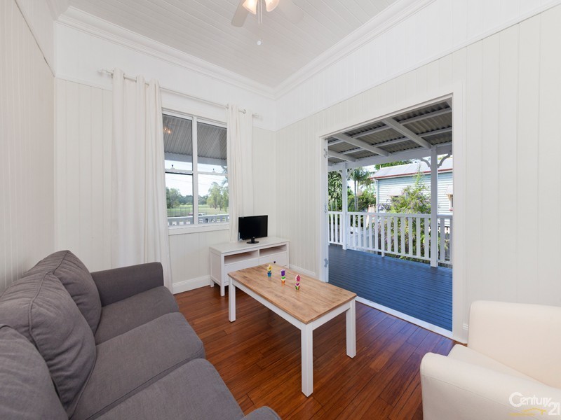 110 West Avenue, Wynnum QLD 4178