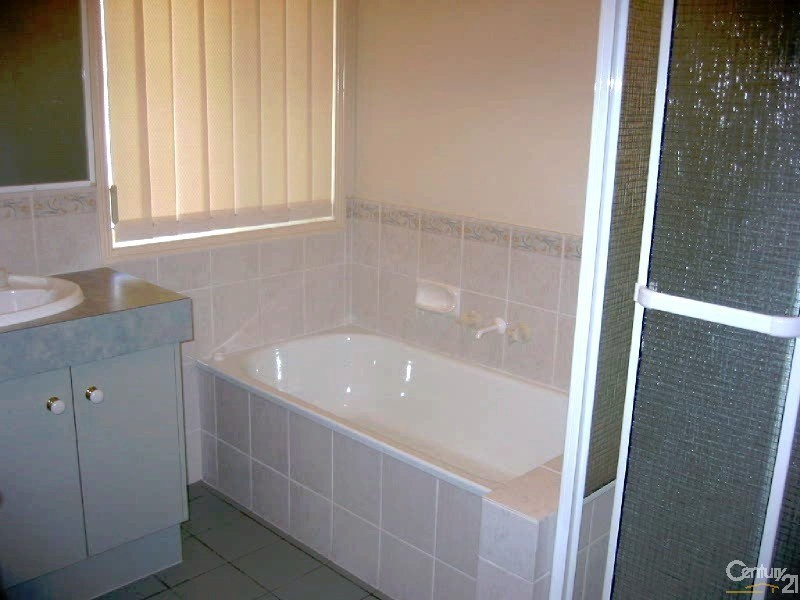 3 Astley Street, Wynnum West QLD 4178