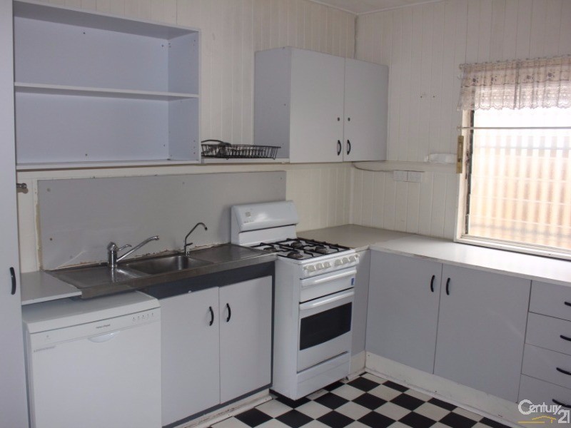 100 West Avenue, Wynnum QLD 4178
