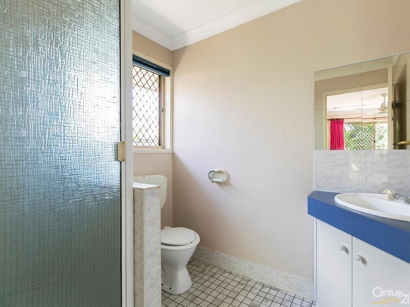 319 Wondall Road, Wynnum West QLD 4178