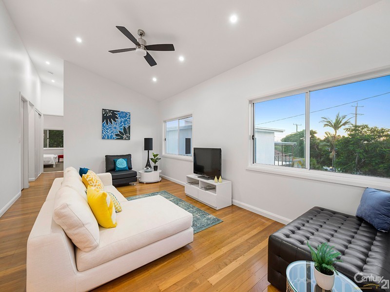 98 Sibley Road, Wynnum West QLD 4178