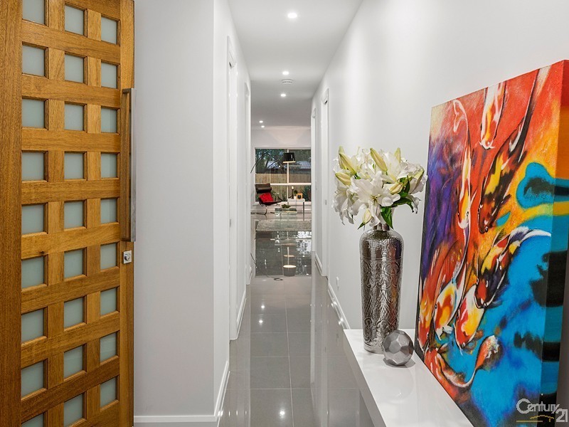 98 Sibley Road, Wynnum West QLD 4178