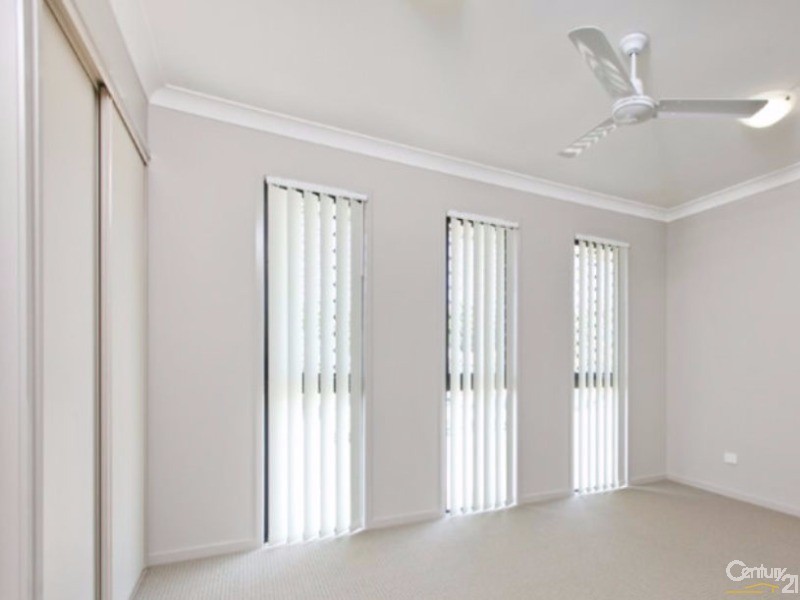 71 Whites Road, Manly West QLD 4179