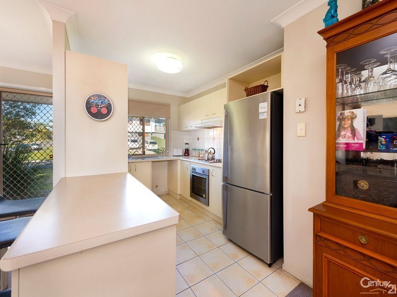 1 Tracey Street, Wynnum West QLD 4178