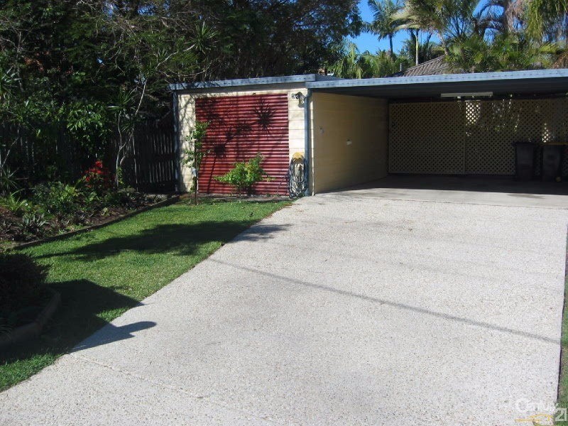 64 Wondall Road, Manly West QLD 4179
