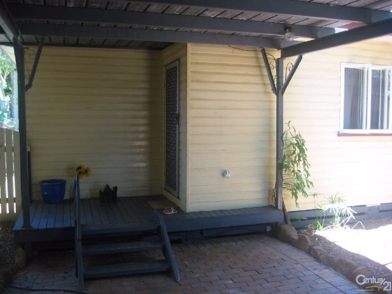 64 Wondall Road, Manly West QLD 4179