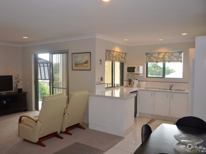 6/30 Edith Street, Wynnum QLD 4178