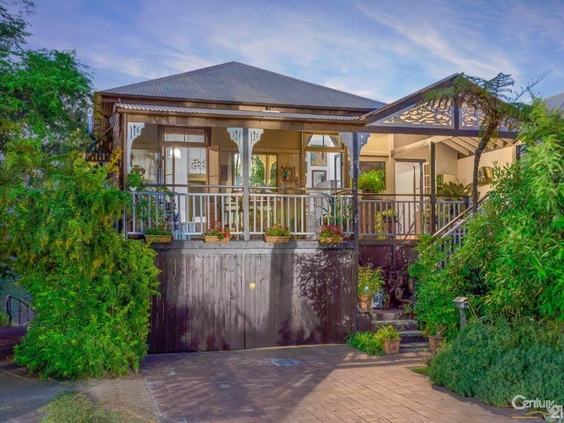 16 Bay Terrace, Wynnum QLD 4178