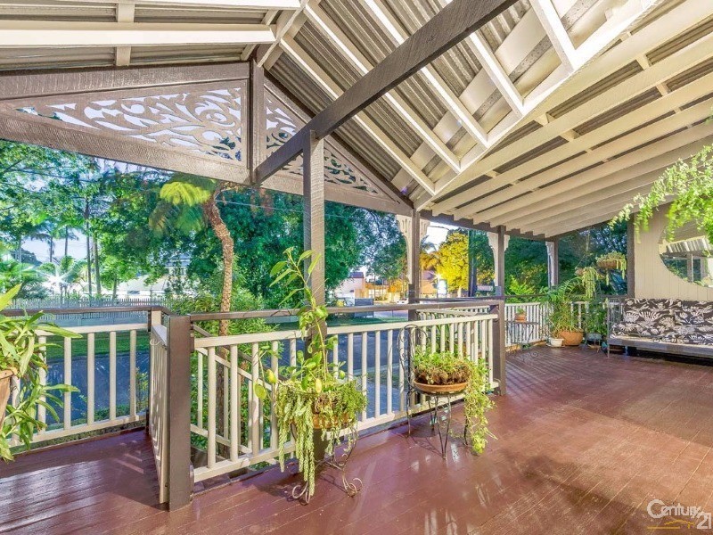 16 Bay Terrace, Wynnum QLD 4178