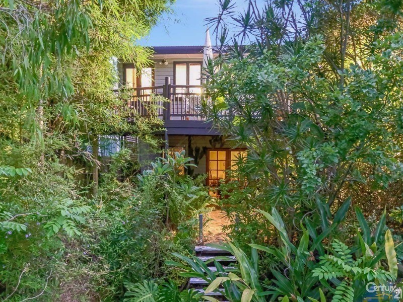 16 Bay Terrace, Wynnum QLD 4178