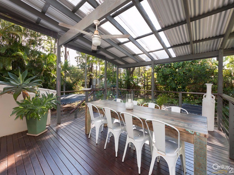 17 Allara Street, Manly QLD 4179