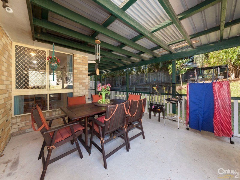 17 Jared Place, Wynnum West QLD 4178