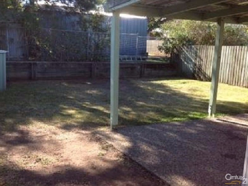 37 Madgwick Street, Wynnum QLD 4178