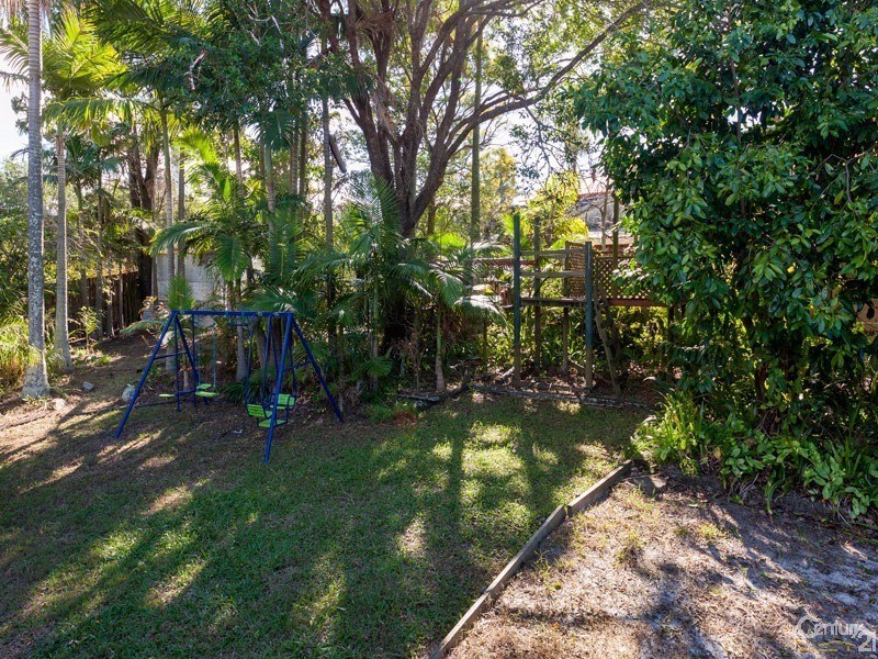 17 Allara Street, Manly QLD 4179