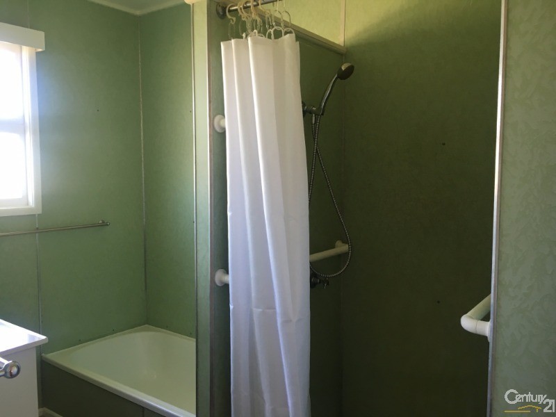 30 Montrose Parade, Wynnum QLD 4178