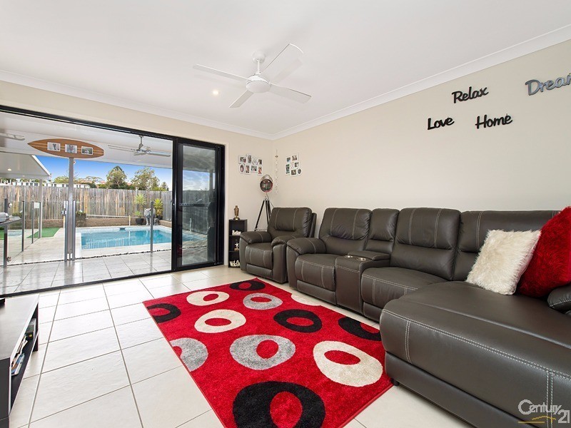 16 Tulip Street, Wynnum QLD 4178