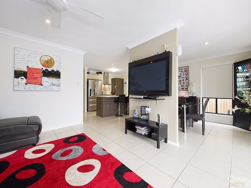 16 Tulip Street, Wynnum QLD 4178